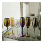 Attrezzatura di vetro ad alto rendimento del rivestimento di vuoto PVD della tazza del vino di Foshan per colore del nero dell'arcobaleno dell'argento dell'oro