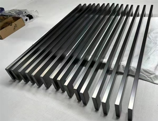Macchine per rivestimento PVD decorativo di parti di macchine metalliche di piccole dimensioni