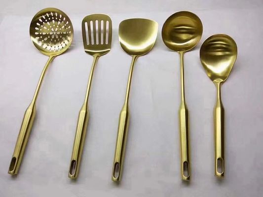 Macchina per rubinetteria per mobili in acciaio inossidabile di grande capacità con rivestimento in titanio PVD per oggetti in plastica dura