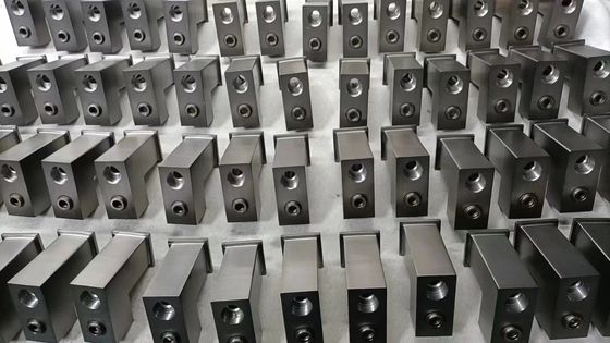 PVD Mini Coating Machine/Small Vacuum Coating Machine/Used PVD Metallic Coating Machine For Silver,Golden Color (Motore di rivestimento a vuoto di piccole dimensioni)