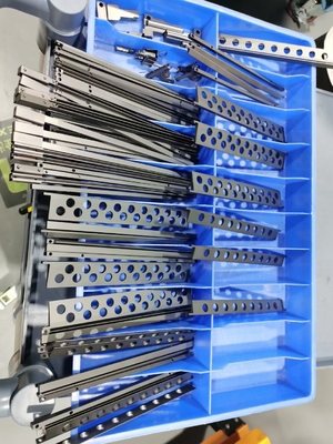 Gioielli ad alta efficienza Piccole macchine per rivestimento con pellicola di titanio Pvd 18k Oro Pvd Catene placcate Piccole macchine per rivestimento a vuoto Pvd