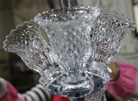 Dispositivo di rivestimento in alluminio per plastica