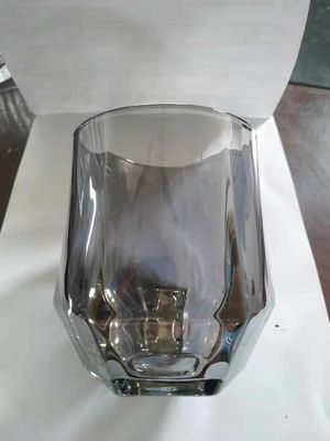 Dispositivo di rivestimento in alluminio per plastica