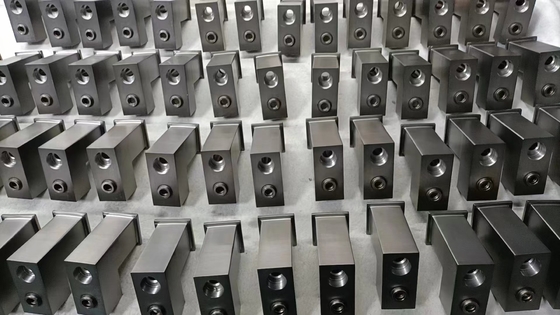 Macchine per il rivestimento PVD di posate in acciaio inossidabile Camera di raffreddamento indiretto
