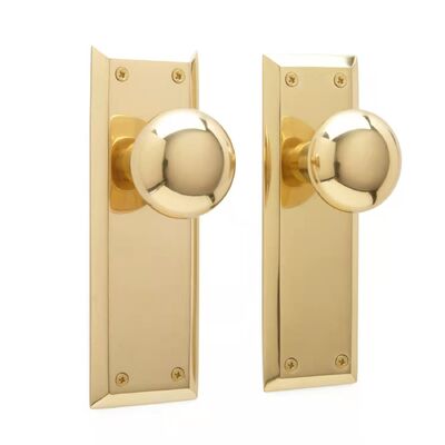 Apparecchiature di rivestimento PVD a manica di porta con rivestimento antistralciato a funzionamento automatico completo per la decorazione dei mobili