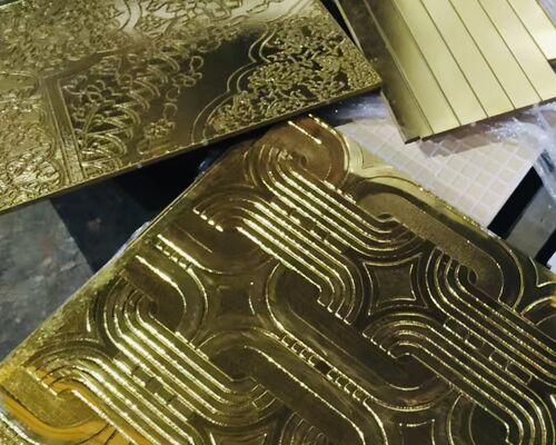 Attrezzature per il rivestimento PVD di materiali da costruzione in ceramica con rivestimento a colori personalizzati e funzionamento automatico completo