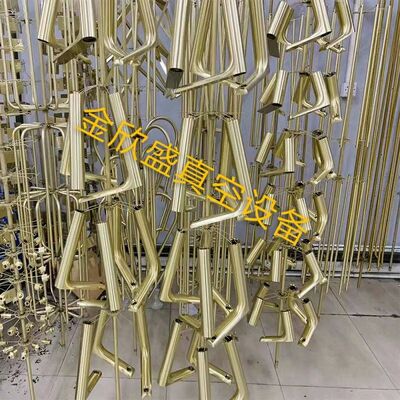 Macchina per rivestimento sottovuoto PVD di piccole dimensioni per hardware con rivestimento resistente all'usura ad alta durezza e controllo completamente automatico