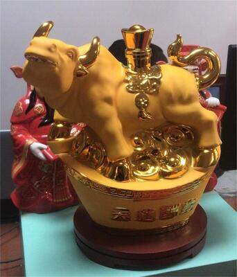 Macchina per rivestimento sottovuoto PVD completamente automatica per artigianato in ceramica con colori vivaci e alta lucentezza e 1 anno di garanzia