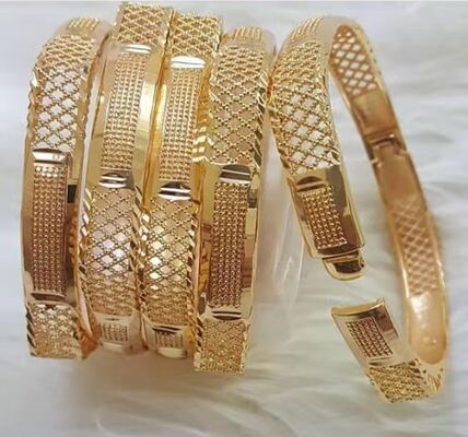 Macchina per rivestimento PVD antigraffio con produzione ad alta efficienza e sistema di controllo completamente automatico per gioielli