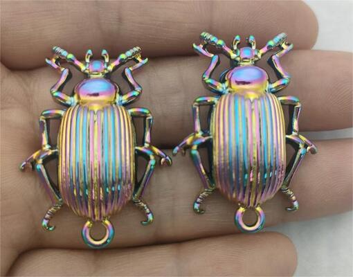 Equipaggiamento di rivestimento a vuoto PVD con rivestimento uniforme a colori brillanti, sistema di controllo automatico completo e garanzia di 1 anno