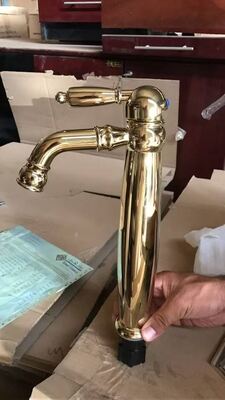 Apparecchiature di rivestimento PVD ad alta lucentezza e resistenza alla corrosione con camera a vuoto su misura per articoli sanitari