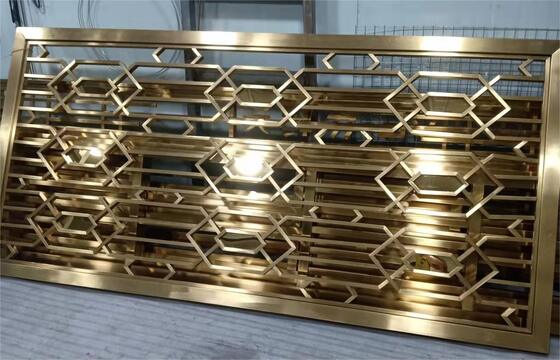 Macchina di rivestimento PVD a vuoto a grande cavità per schermo divisorio in acciaio inox con sistema di controllo automatico completo