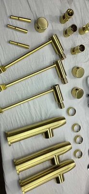 Equipaggiamento di deposizione a vuoto di medie dimensioni con sistema di controllo automatico completo per una lunga durata di vita della macchina di rivestimento PVD