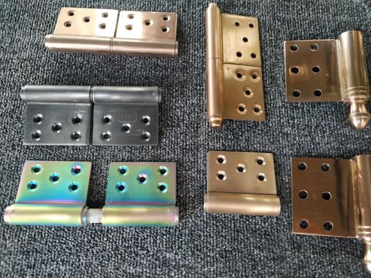 Un buon prezzo. placcatura rivestita di titanio della macchina di rivestimento di vuoto della cerniera di porta di 380V 60KW PVD in linea